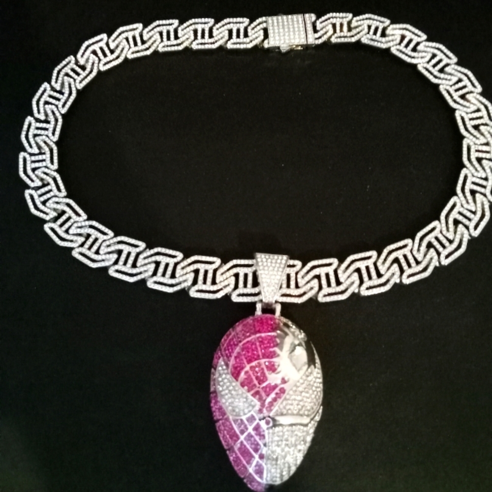 Spider man and Venom Chain